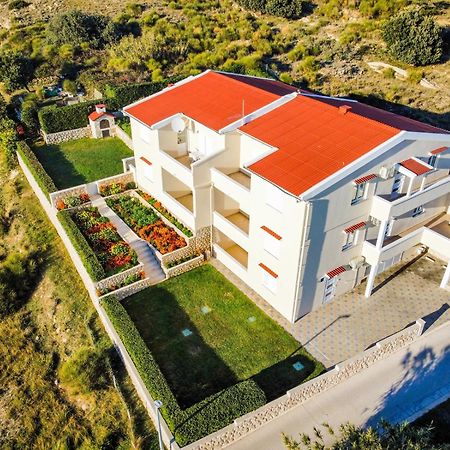 Apartments Basaca Pag Town Exterior photo